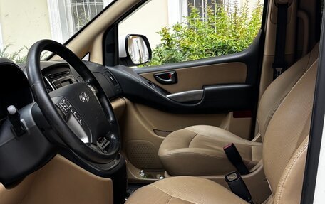 Hyundai H-1 II рестайлинг, 2019 год, 1 750 000 рублей, 3 фотография