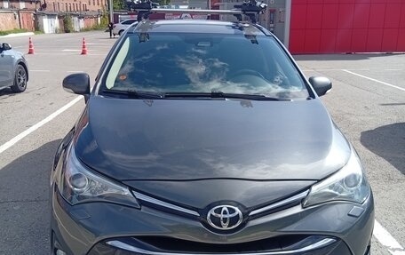 Toyota Avensis III рестайлинг, 2018 год, 1 850 000 рублей, 1 фотография