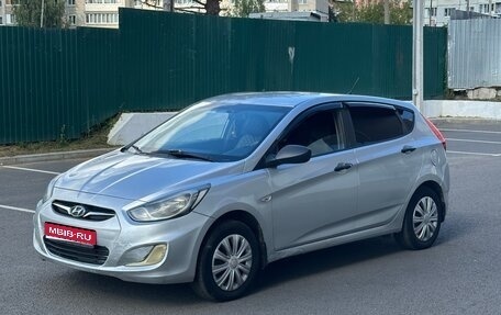 Hyundai Solaris II рестайлинг, 2013 год, 465 000 рублей, 1 фотография