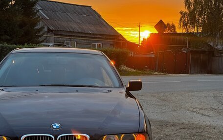 BMW 5 серия, 2003 год, 740 000 рублей, 1 фотография
