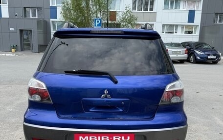 Mitsubishi Outlander III рестайлинг 3, 2004 год, 680 000 рублей, 5 фотография