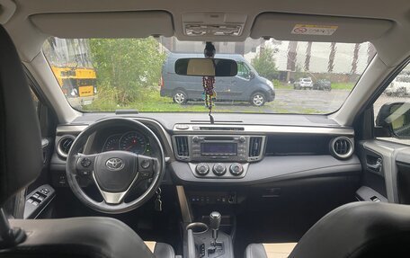 Toyota RAV4, 2014 год, 1 950 000 рублей, 26 фотография