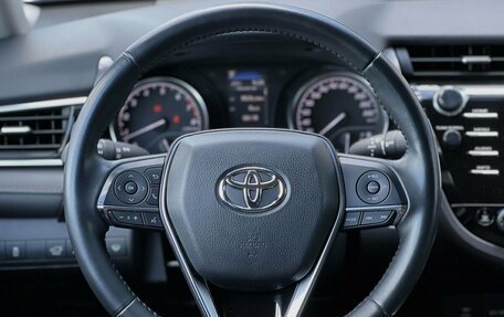Toyota Camry, 2020 год, 2 370 000 рублей, 11 фотография