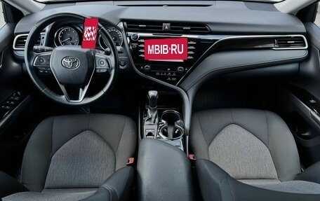 Toyota Camry, 2020 год, 2 370 000 рублей, 9 фотография