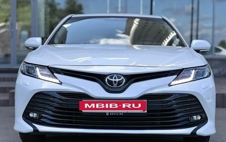 Toyota Camry, 2020 год, 2 370 000 рублей, 4 фотография