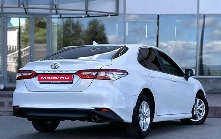 Toyota Camry, 2020 год, 2 370 000 рублей, 3 фотография