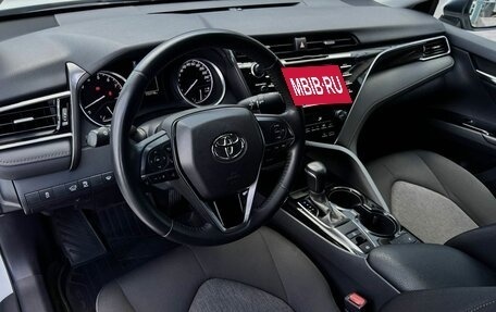 Toyota Camry, 2020 год, 2 370 000 рублей, 7 фотография