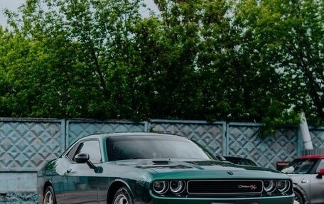 Dodge Challenger III рестайлинг 2, 2013 год, 2 550 000 рублей, 2 фотография