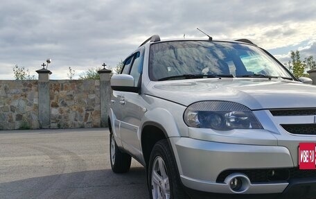 Chevrolet Niva I рестайлинг, 2017 год, 800 000 рублей, 13 фотография