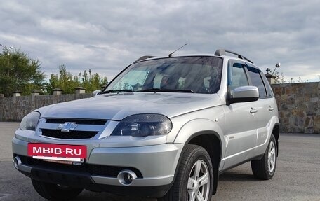 Chevrolet Niva I рестайлинг, 2017 год, 800 000 рублей, 12 фотография