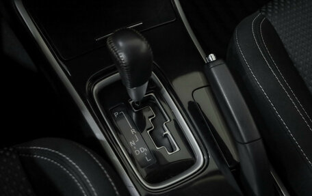 Mitsubishi Outlander III рестайлинг 3, 2019 год, 1 799 000 рублей, 14 фотография