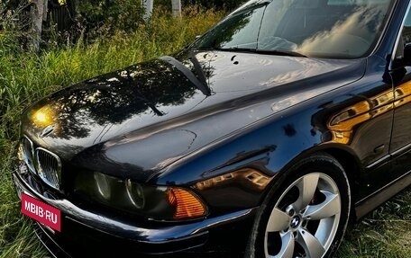 BMW 5 серия, 2003 год, 740 000 рублей, 3 фотография