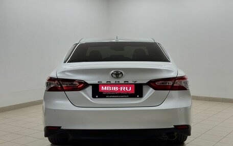 Toyota Camry, 2020 год, 2 980 000 рублей, 5 фотография