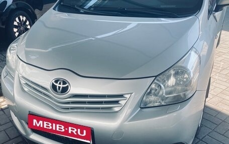 Toyota Verso I, 2010 год, 1 250 000 рублей, 24 фотография