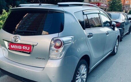 Toyota Verso I, 2010 год, 1 250 000 рублей, 28 фотография