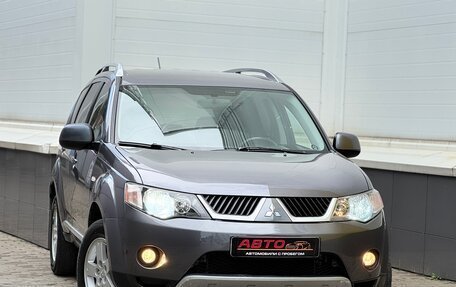 Mitsubishi Outlander III рестайлинг 3, 2007 год, 699 999 рублей, 3 фотография
