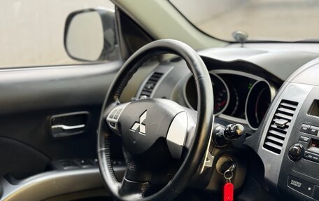 Mitsubishi Outlander III рестайлинг 3, 2007 год, 699 999 рублей, 10 фотография