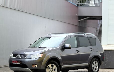 Mitsubishi Outlander III рестайлинг 3, 2007 год, 699 999 рублей, 18 фотография