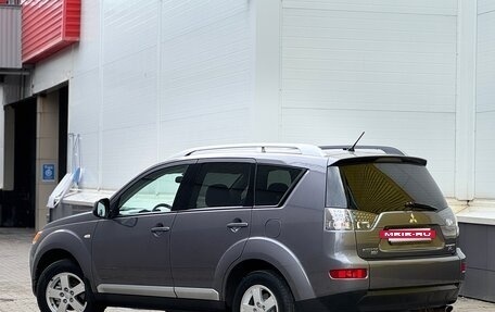 Mitsubishi Outlander III рестайлинг 3, 2007 год, 699 999 рублей, 4 фотография