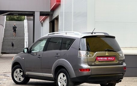 Mitsubishi Outlander III рестайлинг 3, 2007 год, 699 999 рублей, 23 фотография