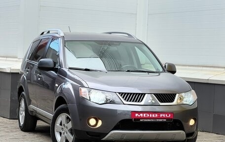 Mitsubishi Outlander III рестайлинг 3, 2007 год, 699 999 рублей, 21 фотография
