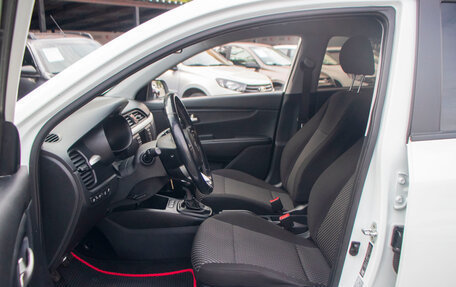 KIA Rio IV, 2018 год, 1 235 000 рублей, 13 фотография