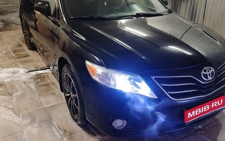 Toyota Camry, 2010 год, 890 000 рублей, 3 фотография