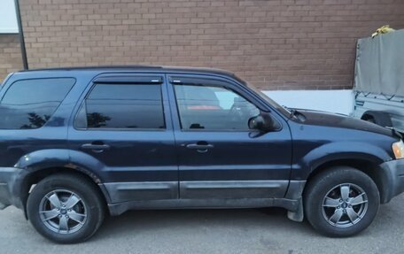 Ford Escape II, 2003 год, 380 000 рублей, 3 фотография