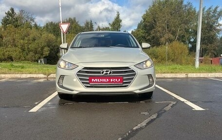 Hyundai Elantra VI рестайлинг, 2018 год, 1 400 000 рублей, 1 фотография