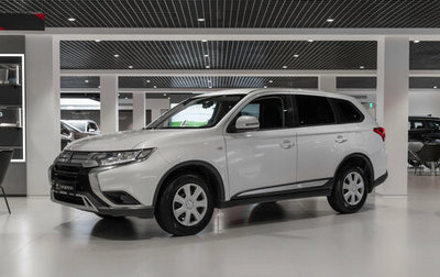 Mitsubishi Outlander III рестайлинг 3, 2018 год, 2 000 000 рублей, 1 фотография