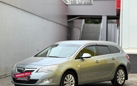 Opel Astra J, 2012 год, 549 999 рублей, 2 фотография