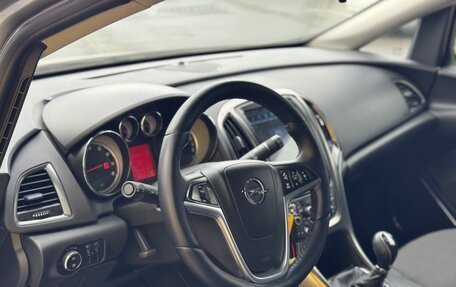 Opel Astra J, 2012 год, 549 999 рублей, 12 фотография