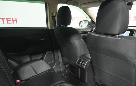 Mitsubishi Outlander III рестайлинг 3, 2021 год, 2 649 000 рублей, 11 фотография