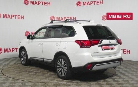Mitsubishi Outlander III рестайлинг 3, 2021 год, 2 649 000 рублей, 8 фотография