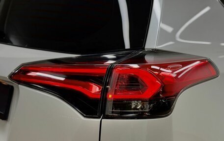 Toyota RAV4, 2018 год, 2 460 000 рублей, 10 фотография