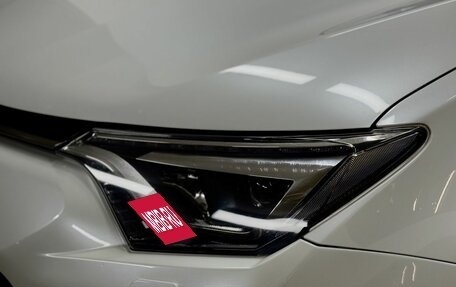 Toyota RAV4, 2018 год, 2 460 000 рублей, 8 фотография