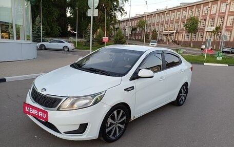 KIA Rio III рестайлинг, 2013 год, 680 000 рублей, 2 фотография