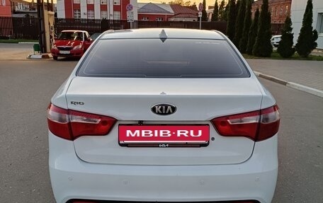 KIA Rio III рестайлинг, 2013 год, 680 000 рублей, 3 фотография