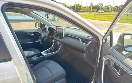 Toyota RAV4, 2021 год, 10 фотография