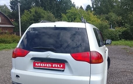 Mitsubishi Pajero Sport II рестайлинг, 2011 год, 1 500 000 рублей, 4 фотография