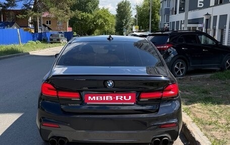 BMW 5 серия, 2018 год, 2 800 000 рублей, 3 фотография