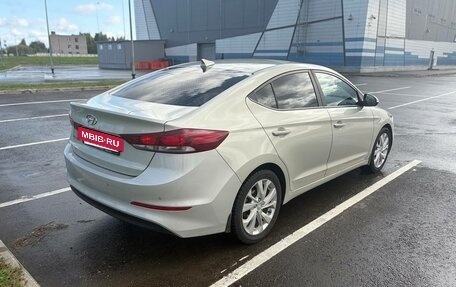 Hyundai Elantra VI рестайлинг, 2018 год, 1 400 000 рублей, 5 фотография