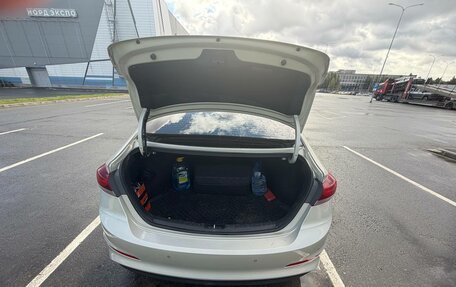 Hyundai Elantra VI рестайлинг, 2018 год, 1 400 000 рублей, 13 фотография