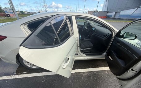 Hyundai Elantra VI рестайлинг, 2018 год, 1 400 000 рублей, 7 фотография