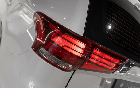 Mitsubishi Outlander III рестайлинг 3, 2018 год, 2 000 000 рублей, 22 фотография