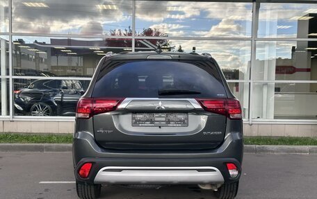 Mitsubishi Outlander III рестайлинг 3, 2019 год, 1 850 000 рублей, 5 фотография