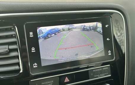 Mitsubishi Outlander III рестайлинг 3, 2019 год, 1 850 000 рублей, 8 фотография