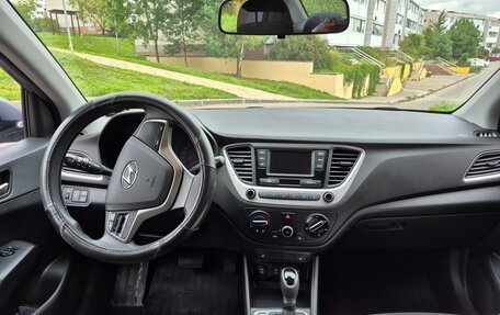 Hyundai Solaris II рестайлинг, 2017 год, 1 000 000 рублей, 11 фотография