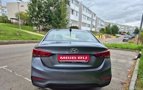 Hyundai Solaris II рестайлинг, 2017 год, 1 000 000 рублей, 4 фотография