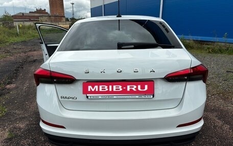Skoda Rapid II, 2022 год, 1 800 000 рублей, 2 фотография